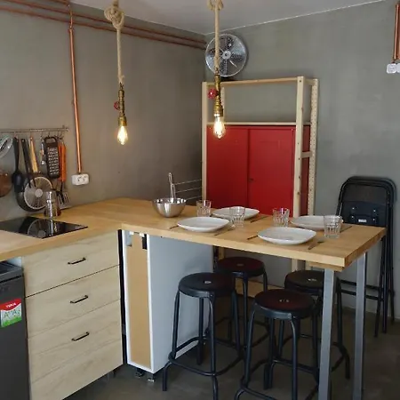 The Garage Loft In Lägenhet